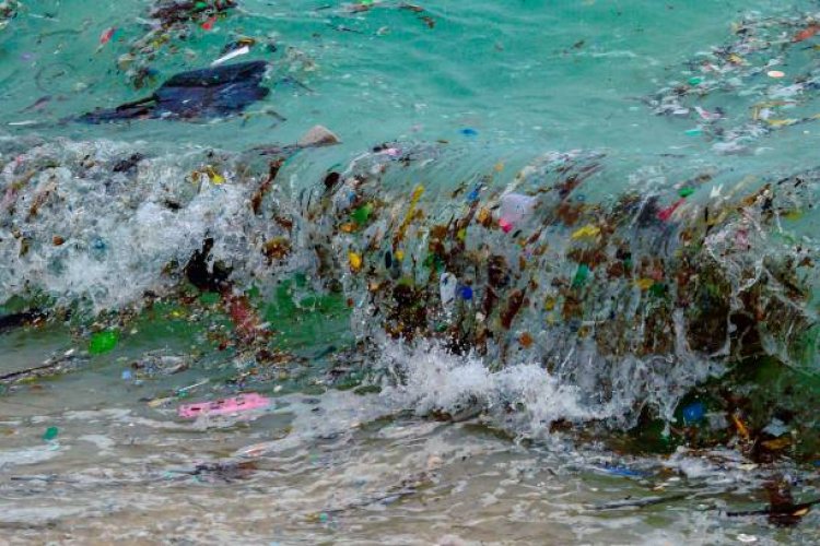साल 2040 तक समुद्र में 70 टन तक पहुंच सकता है प्लास्टिक कचरा