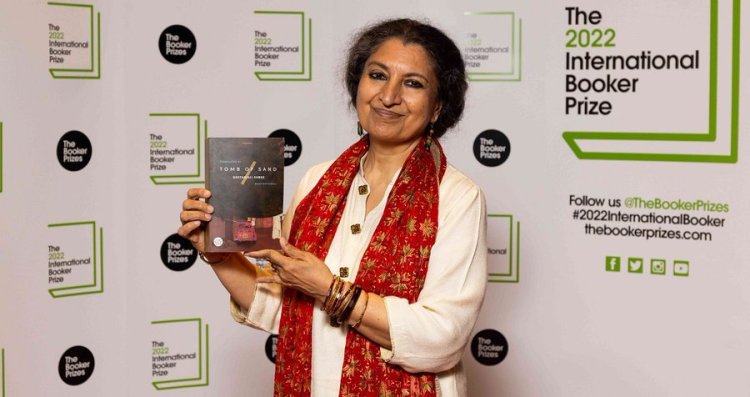 Booker Prize 2022: गीतांजलि श्री को मिला इंटरनेशनल बुकर पुरस्कार 2022 , हिंदी बोलने वालों के लिए गर्व का समय
