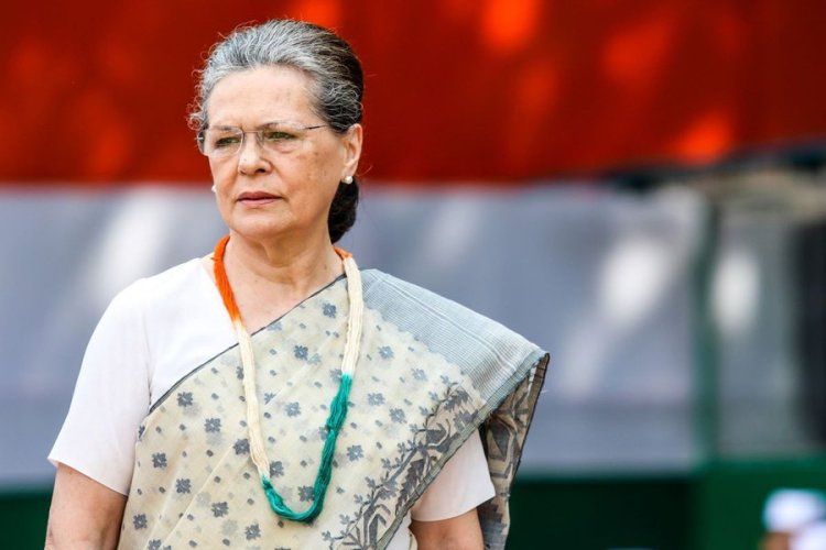 Sonia Gandhi: सोनिया गांधी हुईं कोरोना पॉजिटिव, बैठक में शामिल कई नेता भी हुए पॉजिटिव