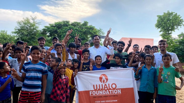 Ujjalo Foundation: हर चेहरे पर मुस्कान लाने के उद्देश्य से कदम बढ़ा रही Ujjalo Foundation की टीम