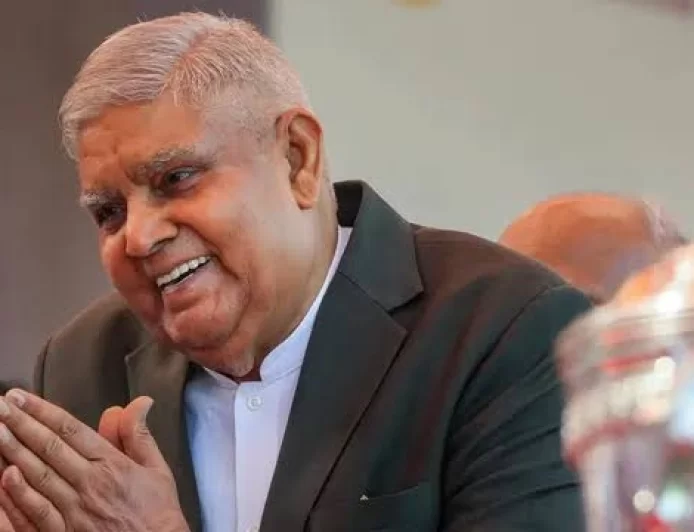 जगदीप धनखड़ पर बंटा समाज: बोलने पर आलोचना, चुप रहने पर भी सवाल — क्या जाट समाज अपने प्रतिनिधियों को समझने में चूक रहा है?