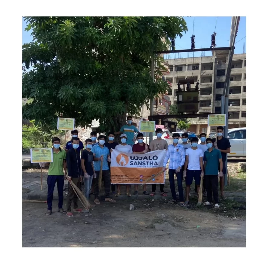 Rajasthan News: गांधी जयंती के अवसर पर स्टूडेंट्स ने उजालो संस्था के साथ मिलकर किया सफाई अभियान में अपना योगदान अदा