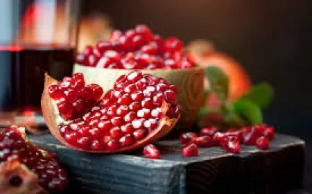 Pomegranate benefits : अनार के फायदे: दिल और त्वचा का सुपर फल