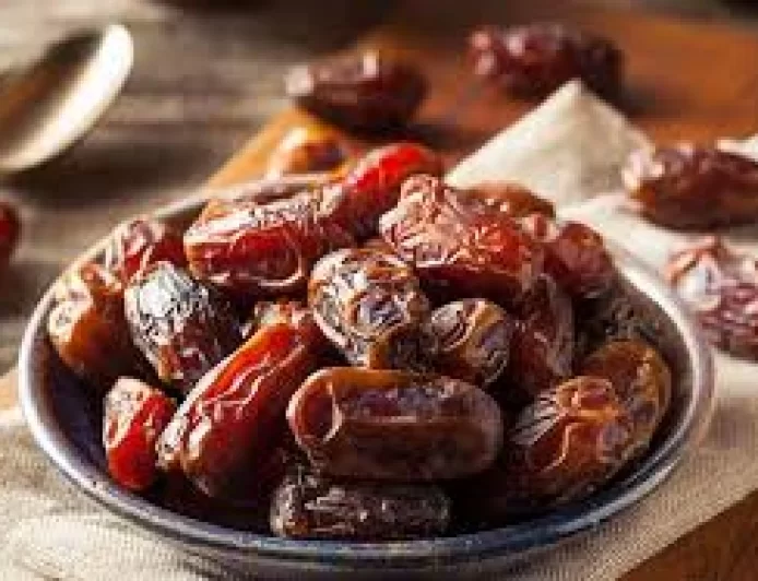Dates benefits - खजूर के फायदे: ऊर्जा और पाचन के लिए ताकतवर फल