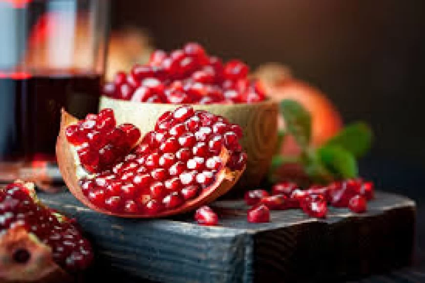 Pomegranate benefits : अनार के फायदे: दिल और त्वचा का सुपर फल