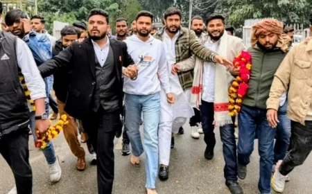 Rahul Jhansla: 'छात्र स्वराज यात्रा' लेकर अलीगढ़ पहुंचे डूसू उपाध्यक्ष, छात्रसंघ चुनाव बहाली की भरी हुंकार