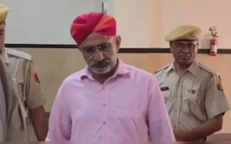 Rajasthan News: मुख्य आरोपी पदम सिंह समेत 3 शिक्षक सस्पेंड, केंद्र अधीक्षक पर फैसला लंबित