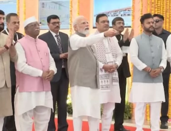 Rajasthan News: राजस्थान को पीएम मोदी की बड़ी सौगात: जोधपुर एयरपोर्ट के नए टर्मिनल का किया लोकार्पण, 1.06 लाख करोड़ के प्रोजेक्ट्स की देंगे सौगात