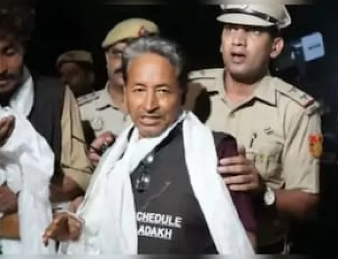 जेल की बैरक में भी शांत नहीं बैठे सोनम वांगचुक: 6 डिग्री की हाड़ कपाने वाली ठंड में ढूंढ निकाला जुगाड़, बैरक गर्म रखने का बनाया अनोखा डिजाइन