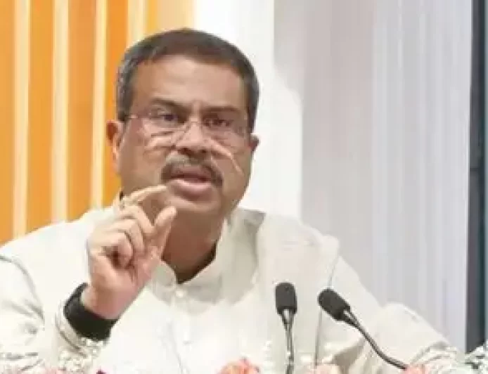 Dharmendra Pradhan resigns: भारी छात्र विरोध के बीच शिक्षा मंत्री धर्मेंद्र प्रधान का इस्तीफा, पीएम मोदी को भेजा पत्र