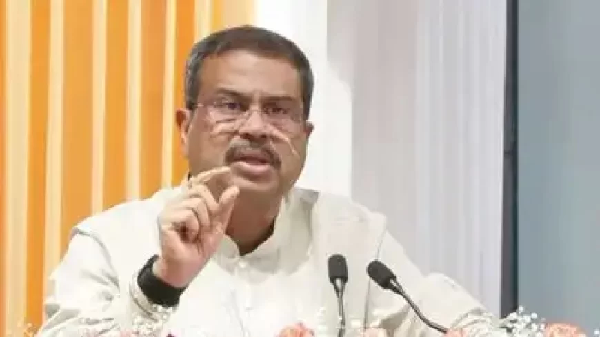 Dharmendra Pradhan resigns: भारी छात्र विरोध के बीच शिक्षा मंत्री धर्मेंद्र प्रधान का इस्तीफा, पीएम मोदी को भेजा पत्र