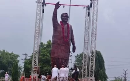 Rajasthan News: पूर्व PM अटल बिहारी वाजपेयी की भव्य प्रतिमा का किया अनावरण, CM भजनलाल शर्मा भी रहे मौजूद