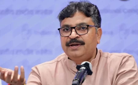 '5 ही जगह Gen अल्फा ने किया प्रदर्शन तो पसीने आ गए!' स्कूलों में वीडियो पर लगे बैन पर बोले टीकाराम जूली