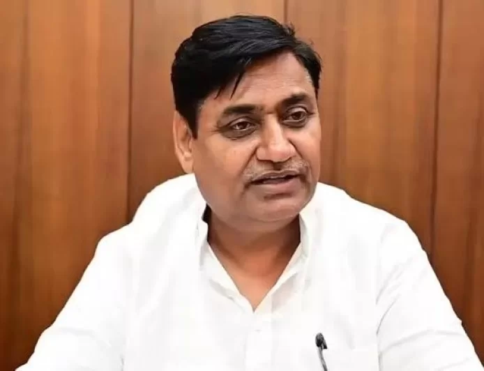 Rajasthan News: ओबीसी आयोग की रिपोर्ट पर राजस्थान में भारी सियासत: डोटासरा बोले- "पिछड़े वर्ग को आपस में लड़ाने की साजिश", जोगाराम पटेल का करारा पलटवार